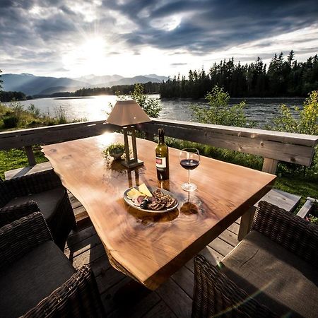 Skeena River House Bed & Breakfast Terrace Bagian luar foto