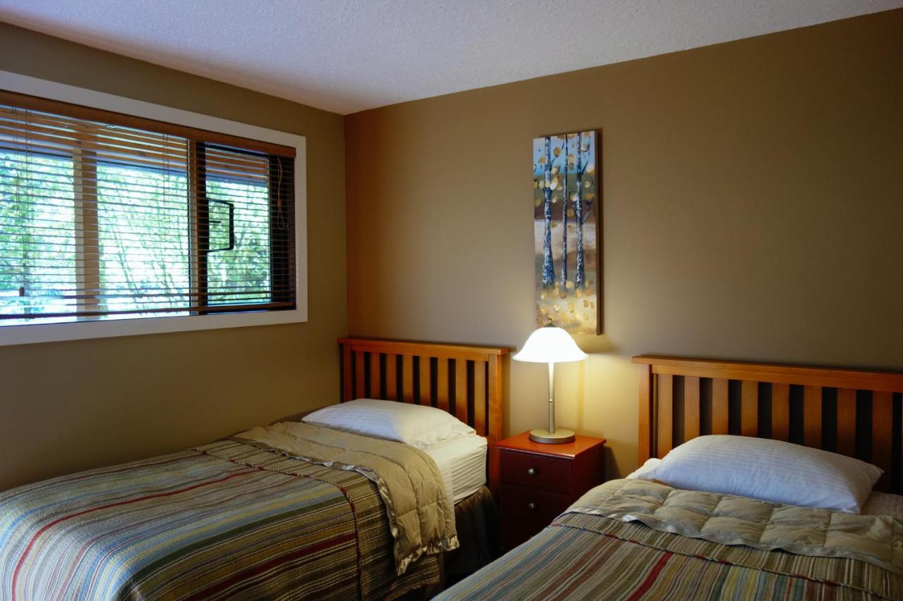 Skeena River House Bed & Breakfast Terrace Bagian luar foto