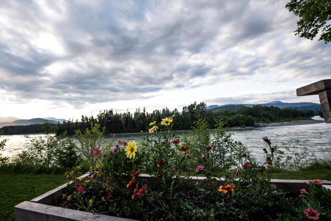 Skeena River House Bed & Breakfast Terrace Bagian luar foto