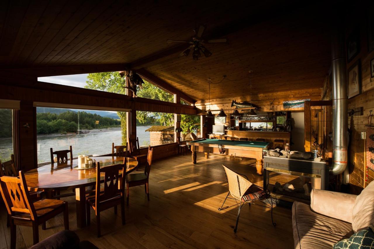 Skeena River House Bed & Breakfast Terrace Bagian luar foto
