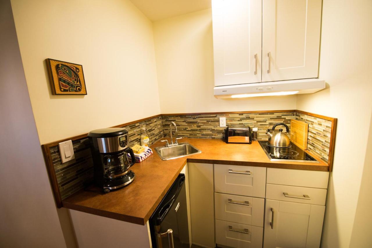 Skeena River House Bed & Breakfast Terrace Bagian luar foto