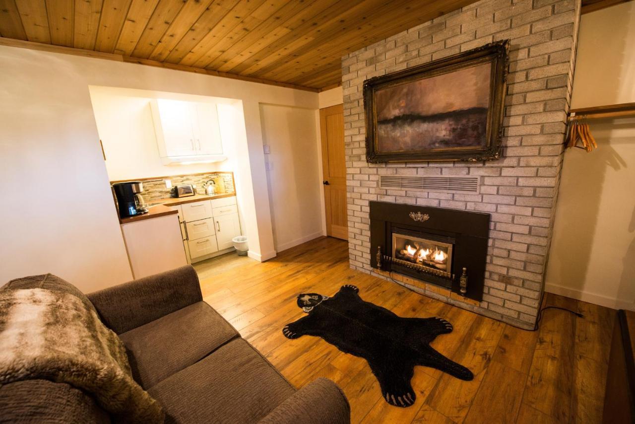 Skeena River House Bed & Breakfast Terrace Bagian luar foto