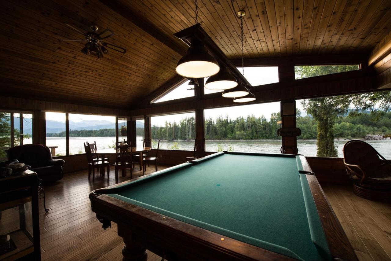 Skeena River House Bed & Breakfast Terrace Bagian luar foto